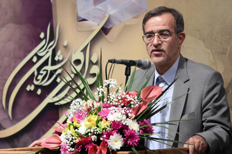 همه دانشجویان فداکار عضو افتخاری جهاد دانشگاهی هستند